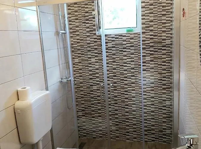 Viktorija Apartament *