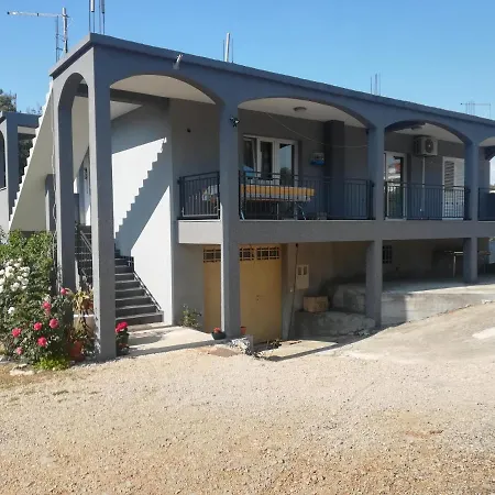 Viktorija * 比比涅