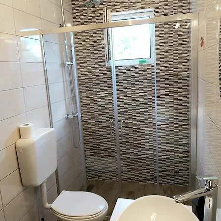 Viktorija Apartman *