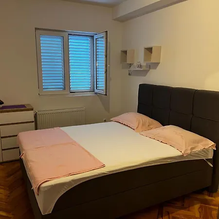Apartment Viktorija *
